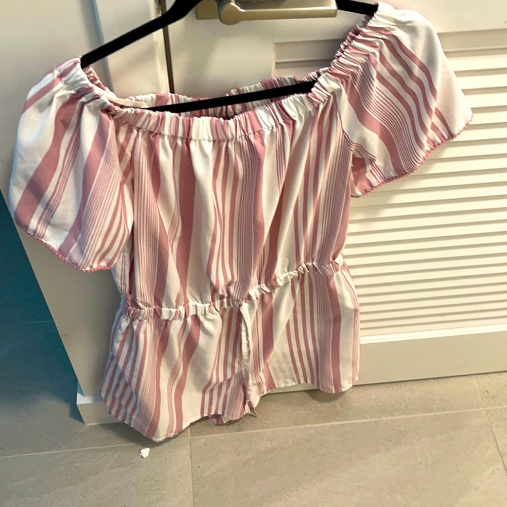 Romper / shorts with off the shoulder sleeves